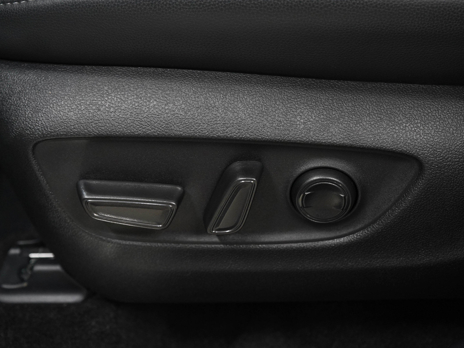 Used 2024 Toyota Highlander Platinum AWD/4WD image 27