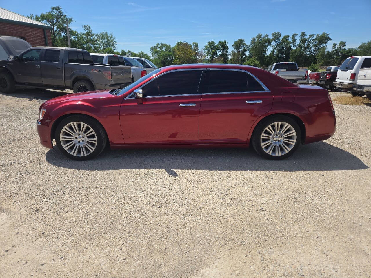 Used 2013 Chrysler 300 C RWD image 2