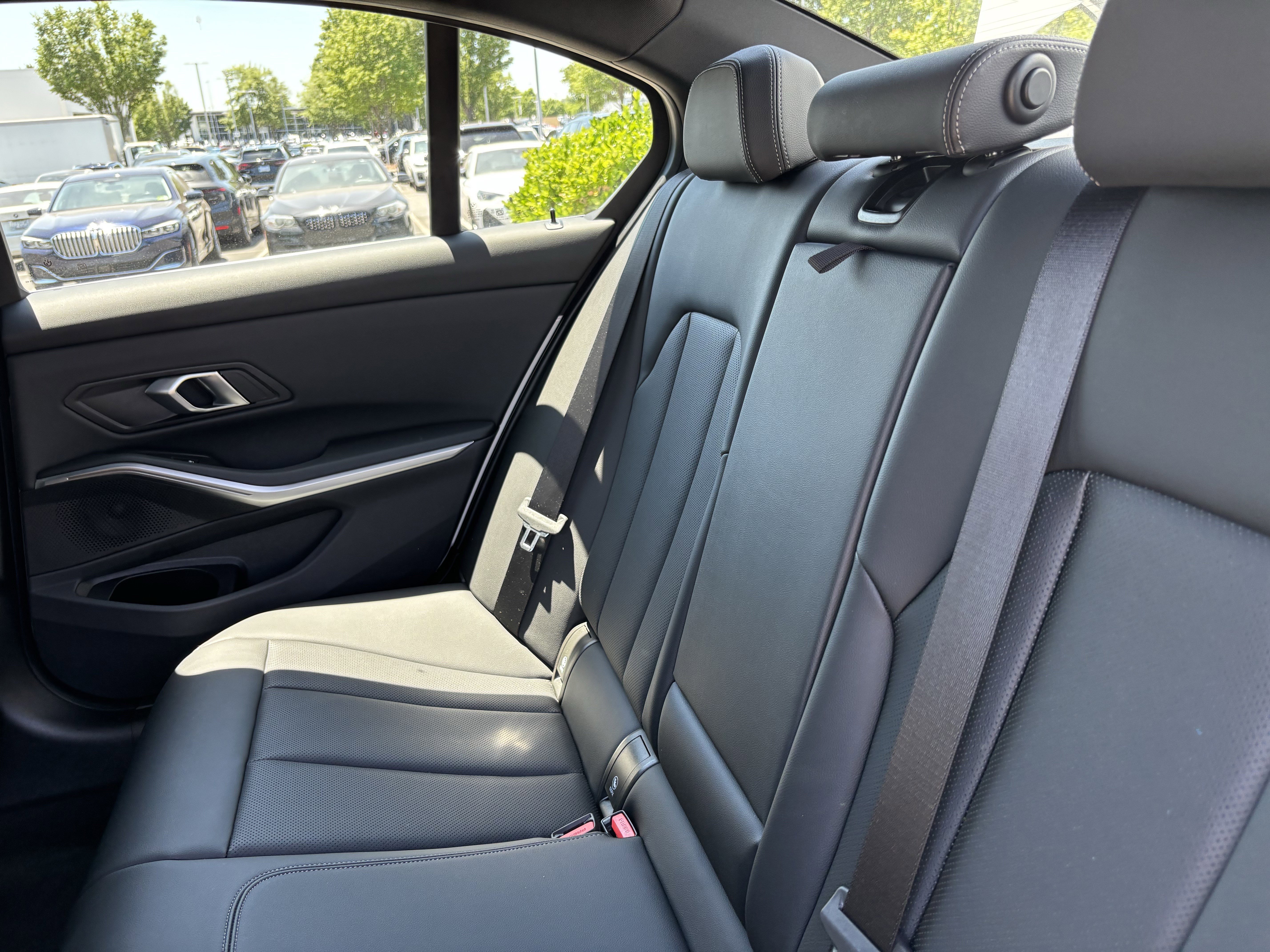 Certified 2025 BMW 330i Sedan RWD image 33