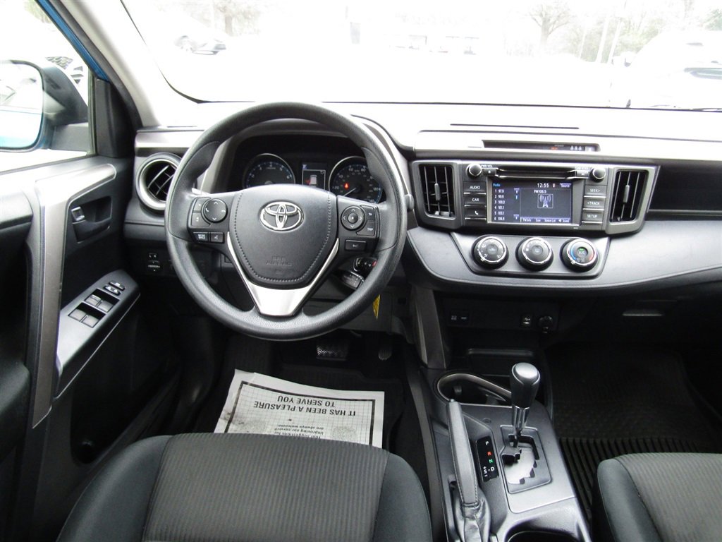 Used 2018 Toyota RAV4 LE w/ All Weather Liner Package AWD/4WD image 24
