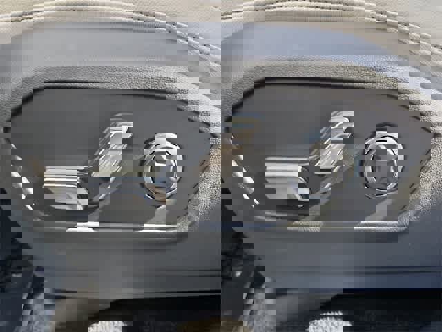 Certified 2025 Hyundai Santa Fe Limited image 17