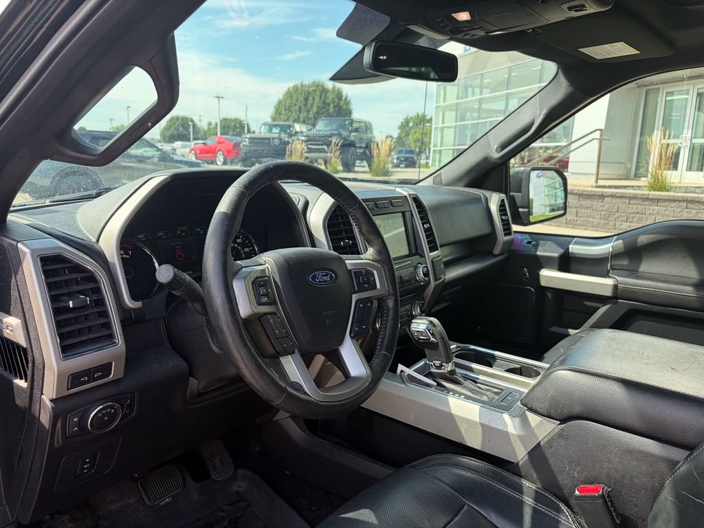 Used 2017 Ford F150 Lariat w/ Equipment Group 502A Luxury AWD/4WD image 9