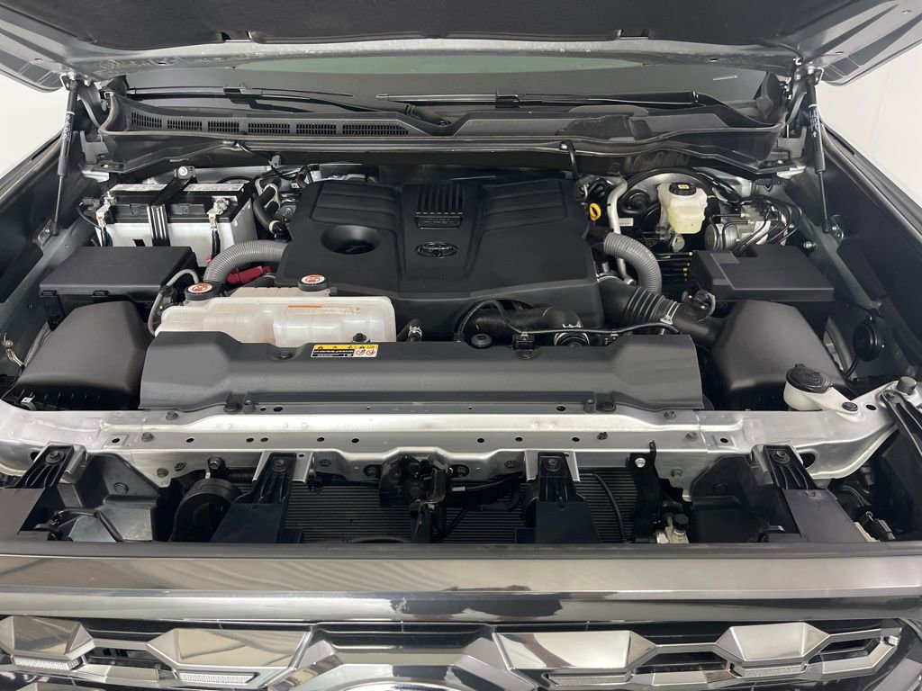Certified 2025 Toyota Tundra Platinum AWD/4WD image 9