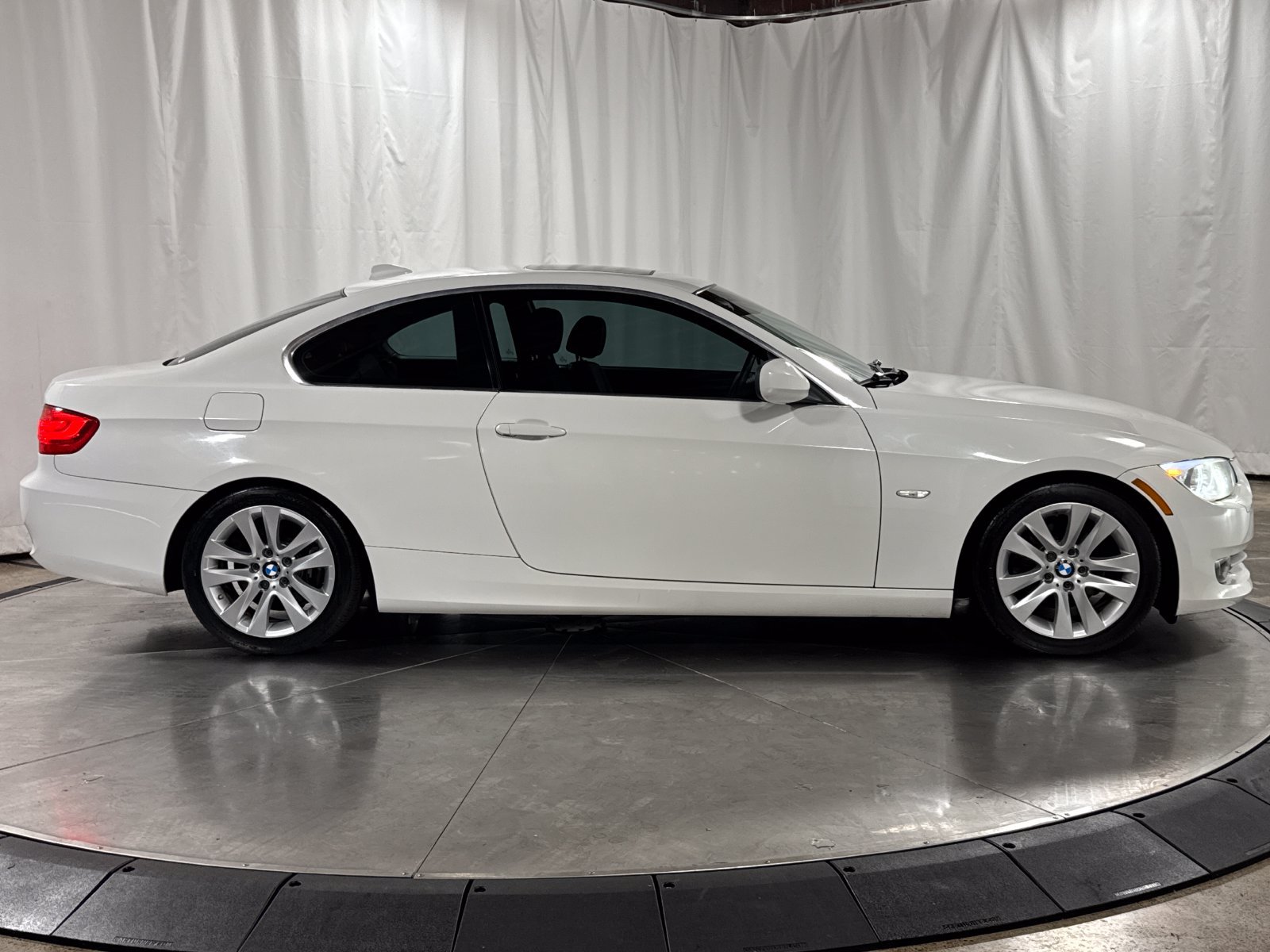 Used 2012 BMW 328i Coupe RWD image 6