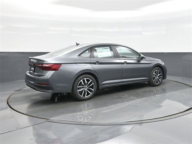 New 2026 Volkswagen Jetta SE image 7