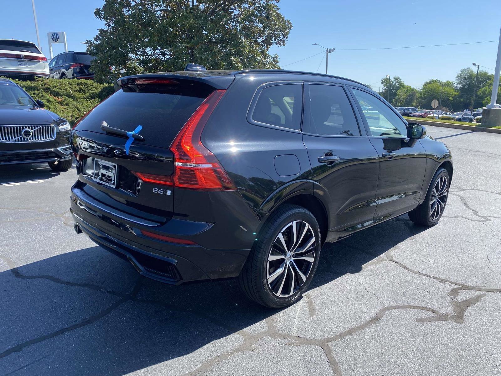 Used 2023 Volvo XC60 B6 Ultimate w/ Protection Package Premier AWD/4WD image 7
