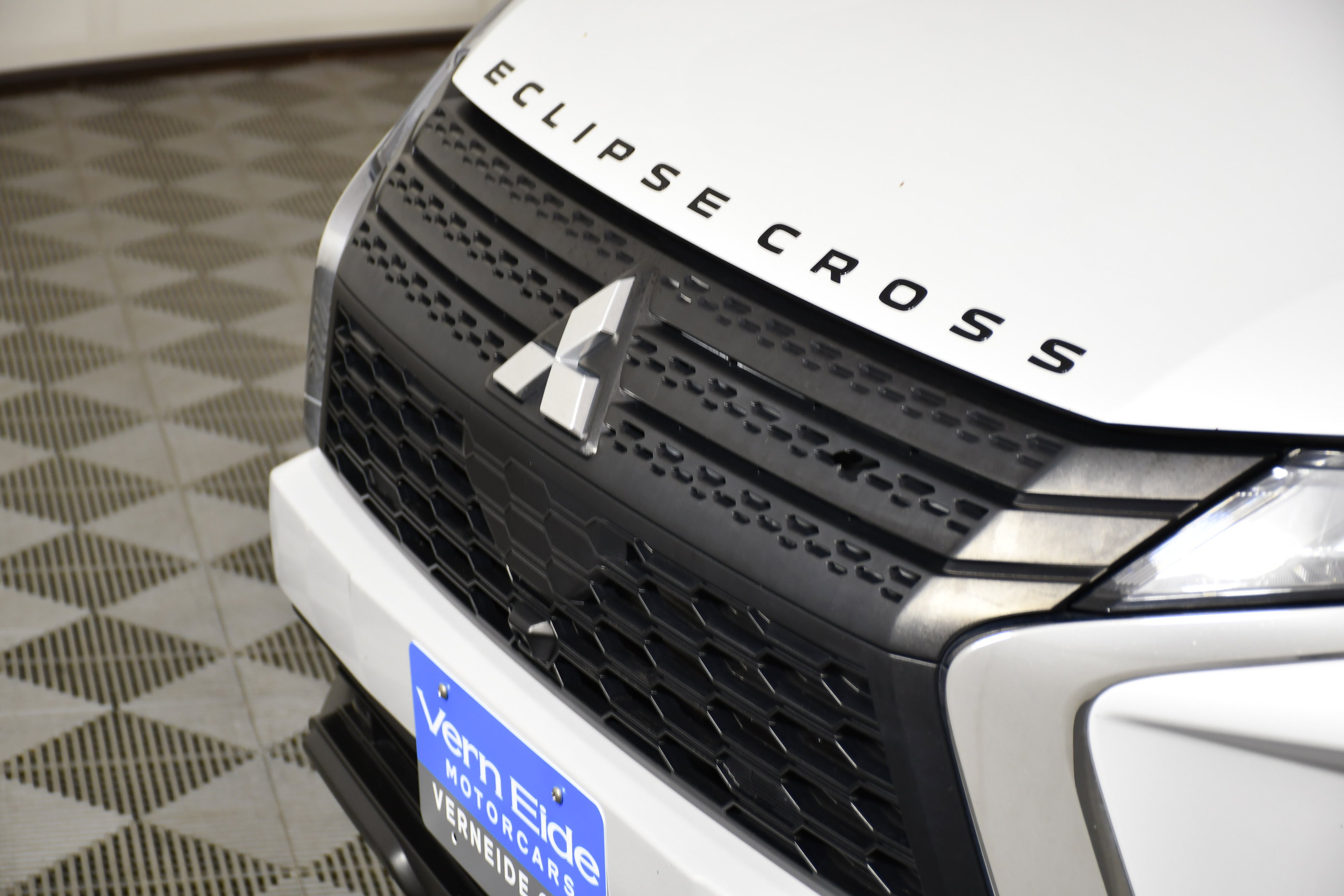 Used 2022 Mitsubishi Eclipse Cross LE image 11