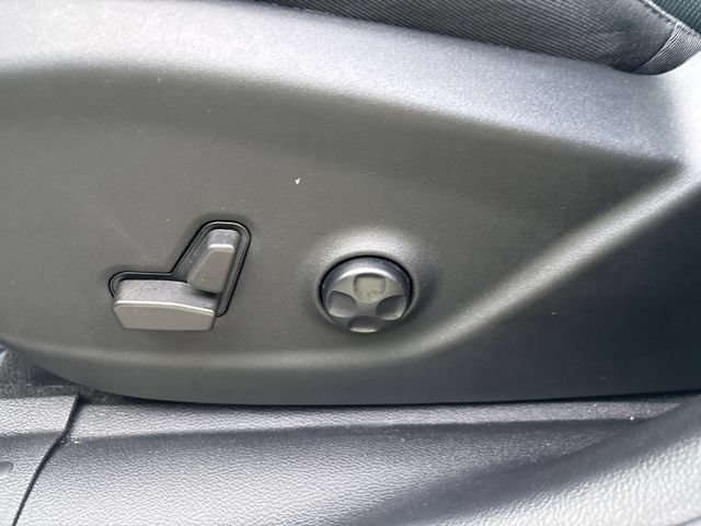 Used 2021 Jeep Cherokee Latitude Lux AWD/4WD image 4