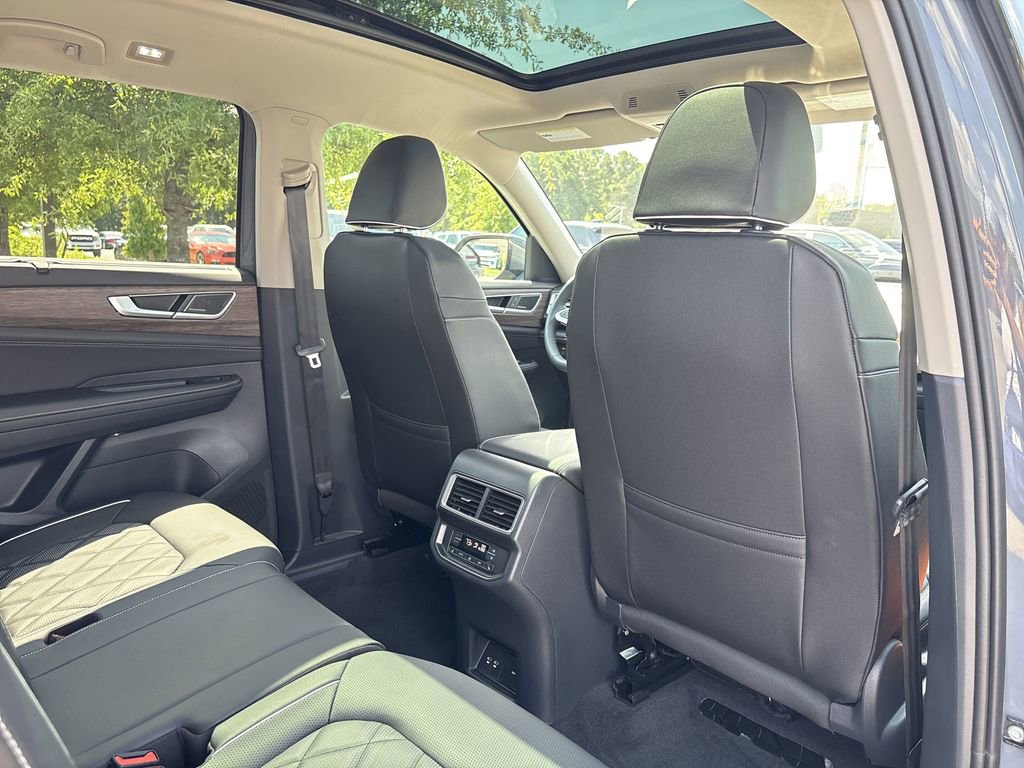 New 2025 Volkswagen Atlas SEL Premium R-Line image 20