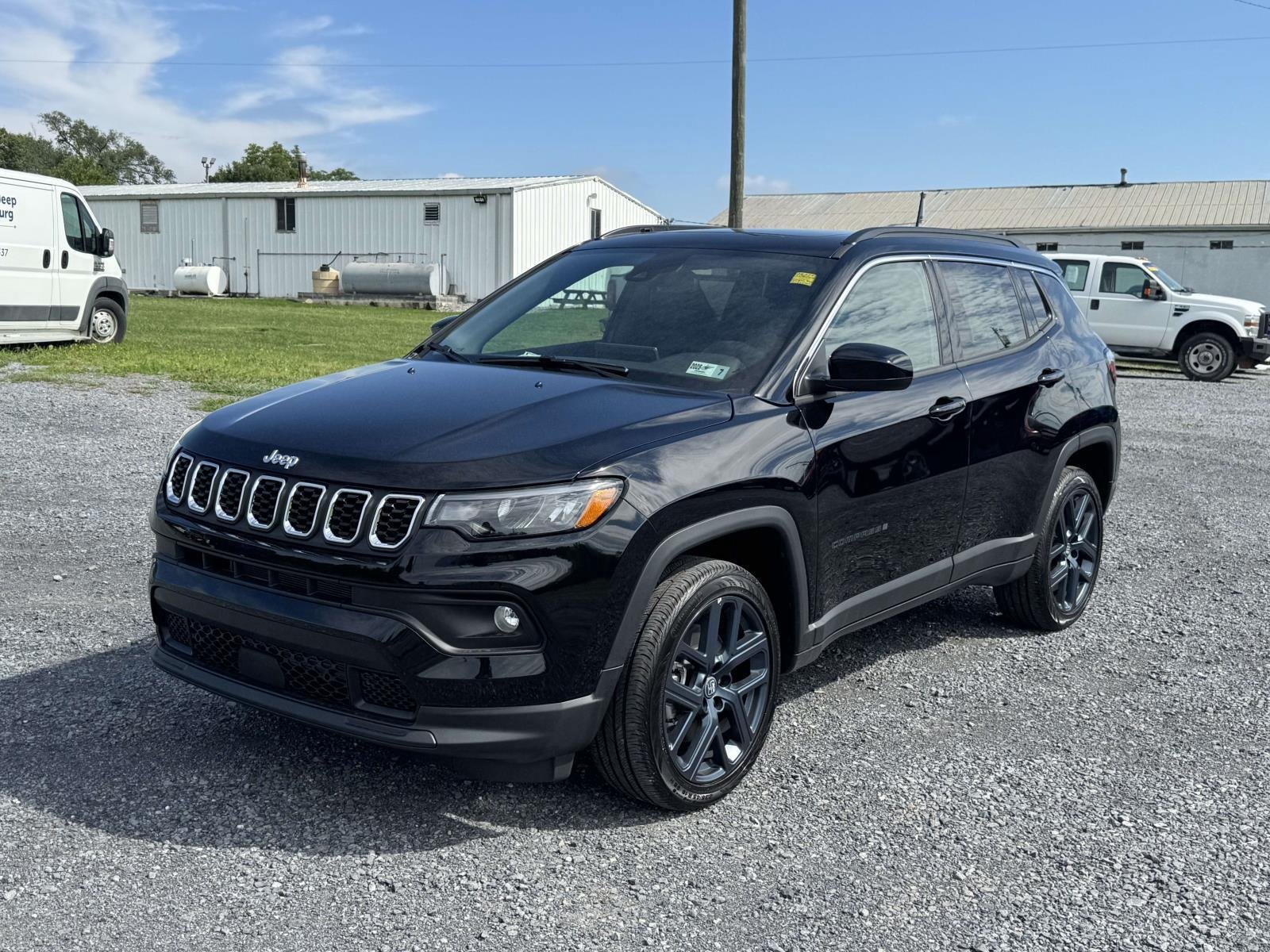 New 2026 Jeep Compass Latitude AWD/4WD image 25