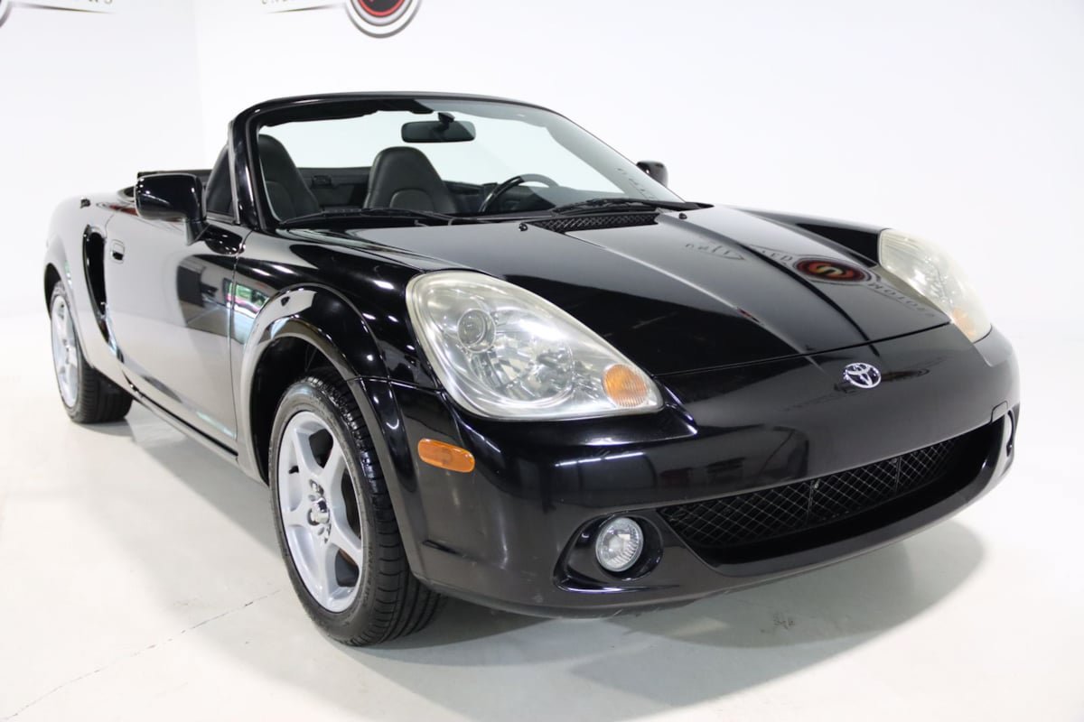 Used 2004 Toyota MR2 RWD image 23