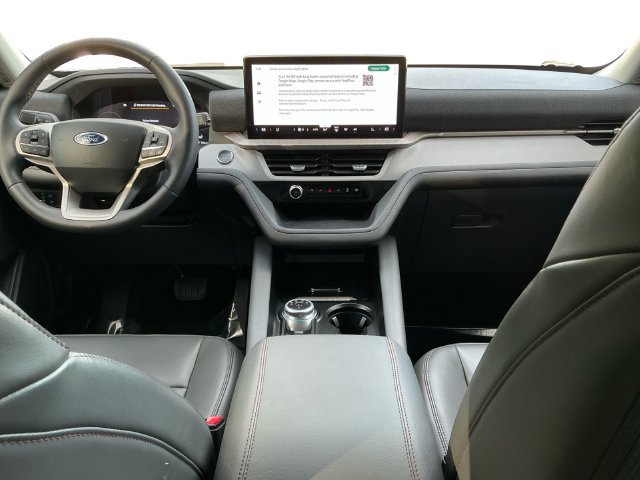 Certified 2025 Ford Explorer Active w/ Active Comfort Package AWD/4WD image 12