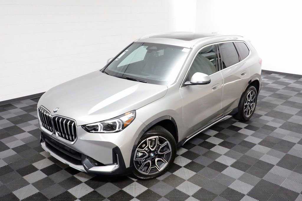 New 2026 BMW X1 xDrive28i AWD/4WD image 2