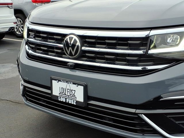 Used 2022 Volkswagen Atlas Cross Sport SEL Premium R-Line image 35