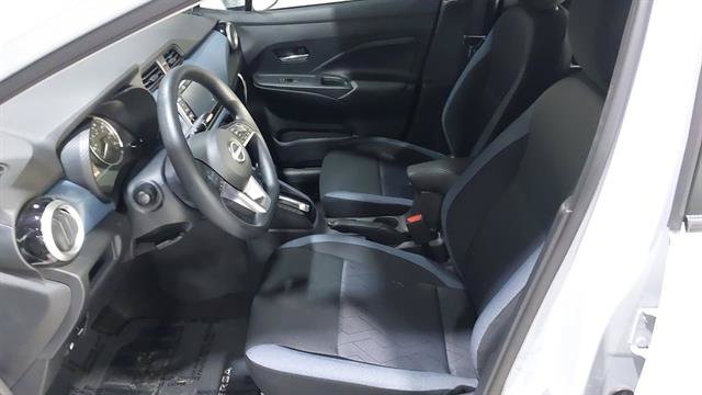 Used 2025 Nissan Versa SV w/ Trunk Package FWD image 20