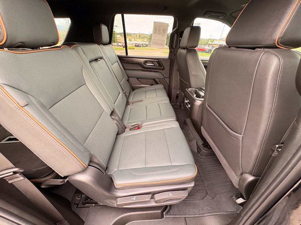 Used 2025 GMC Yukon AT4 AWD/4WD image 33