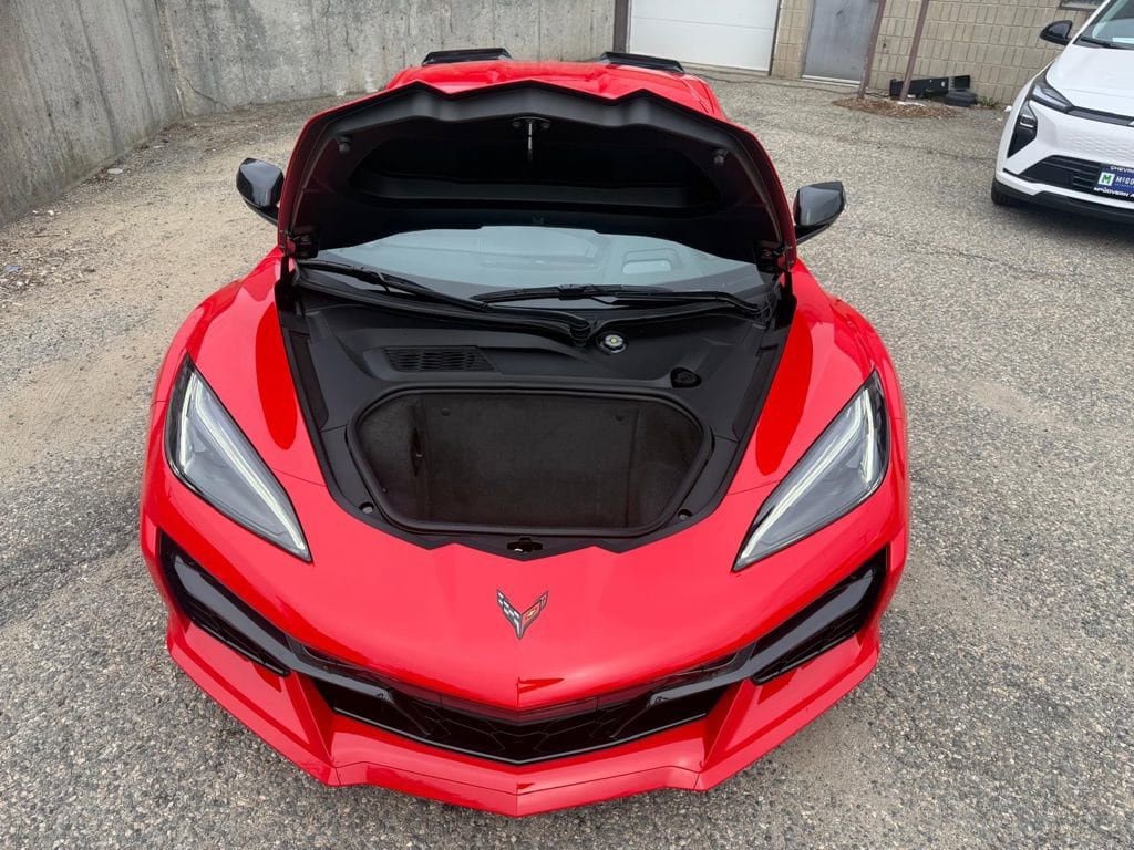 Used 2025 Chevrolet Corvette Z06 RWD image 15