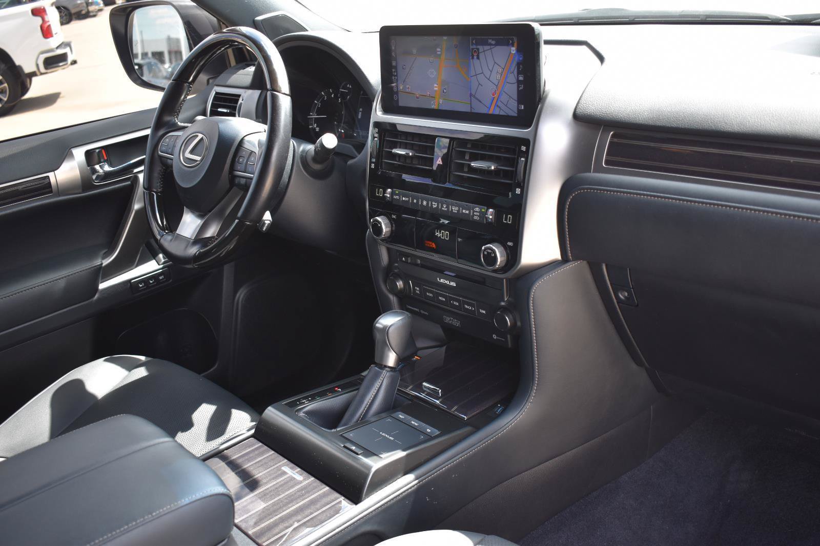 Used 2022 Lexus GX 460 Premium w/ Premium Plus Package AWD/4WD image 14