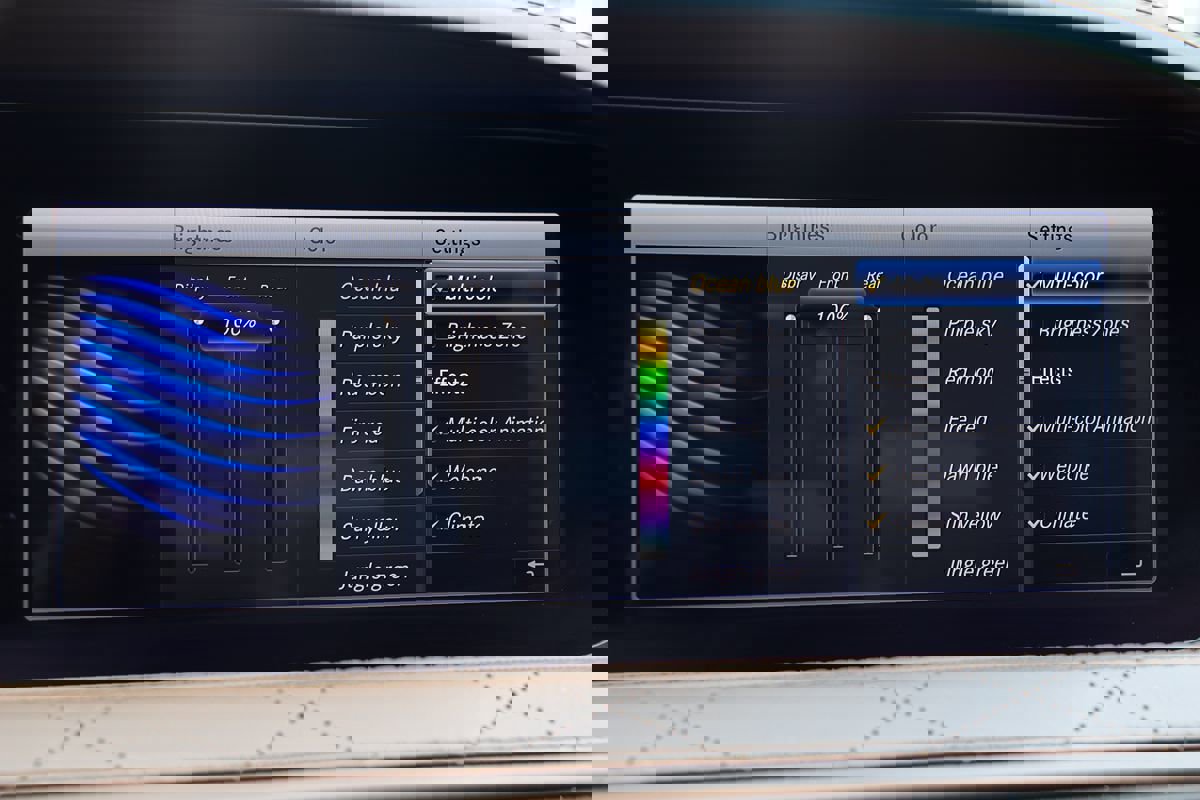 Used 2018 Mercedes-Benz S 560 4MATIC Sedan image 25