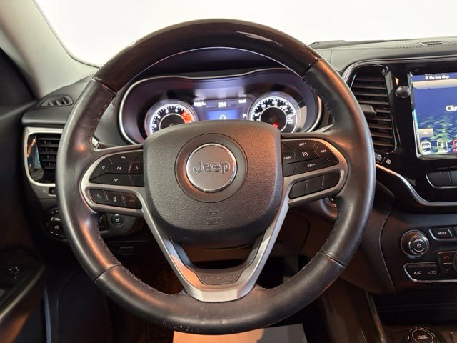 Used 2019 Jeep Cherokee Overland AWD/4WD image 16