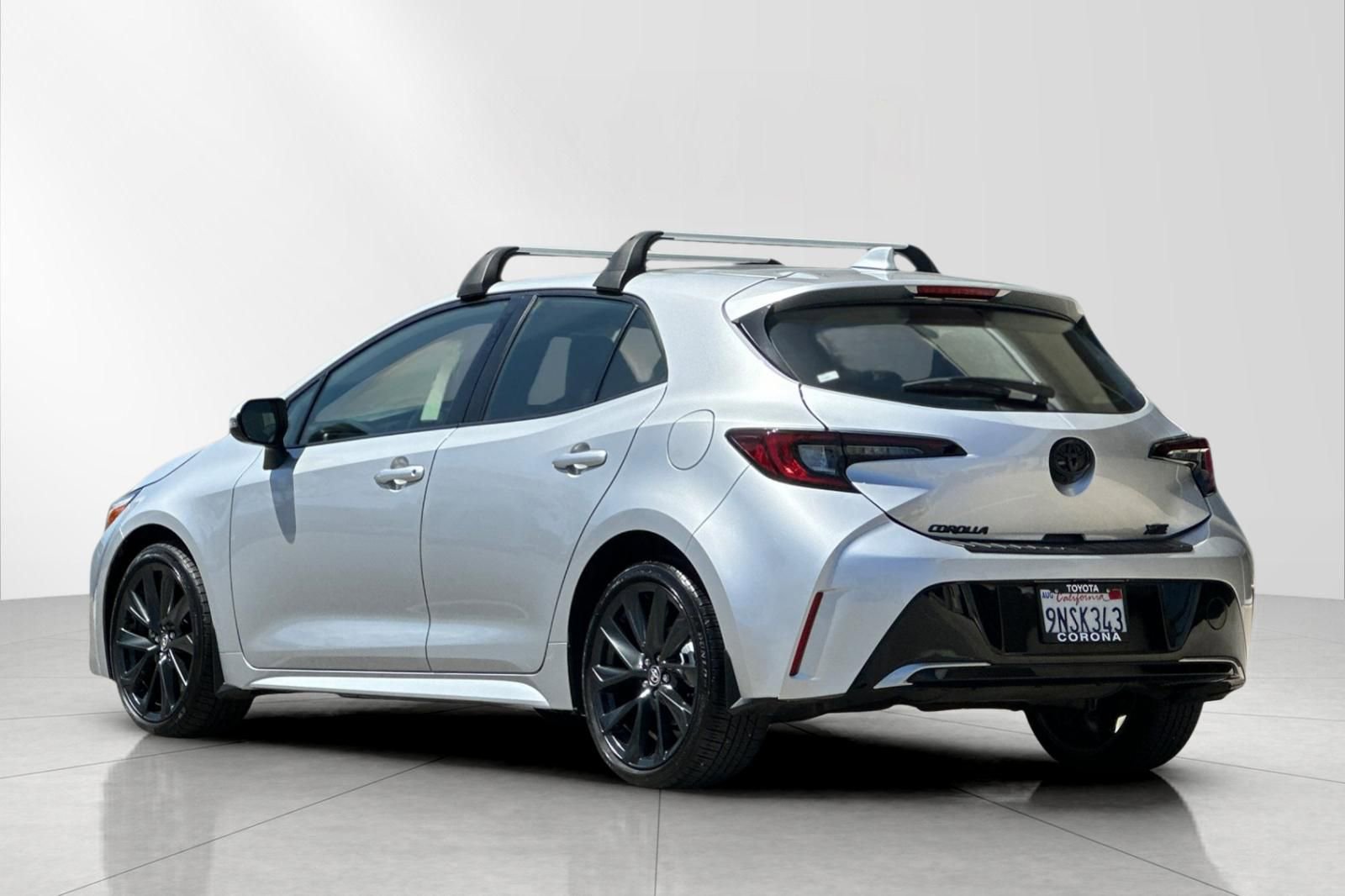 Used 2025 Toyota Corolla XSE FWD image 7