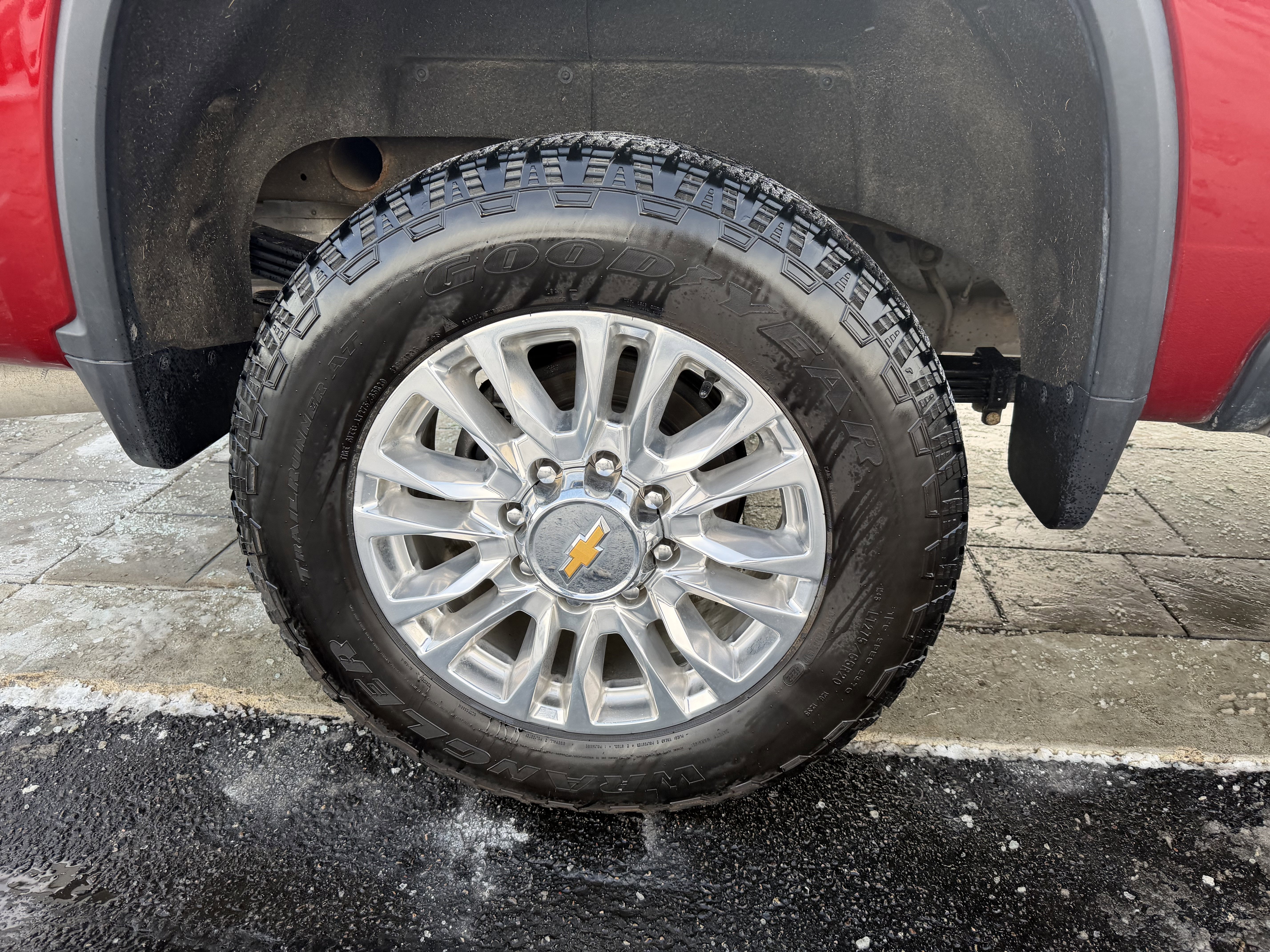 Used 2023 Chevrolet Silverado 2500 High Country w/ Safety Package II image 29