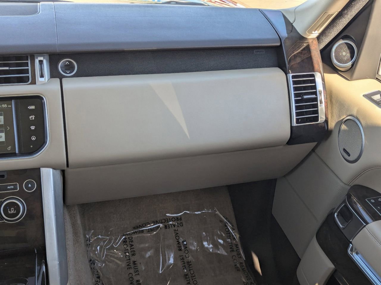 Used 2016 Land Rover Range Rover Supercharged image 15