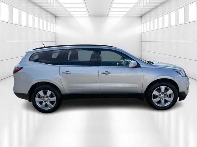 Used 2017 Chevrolet Traverse LT w/ Style and Technology Package AWD/4WD image 4