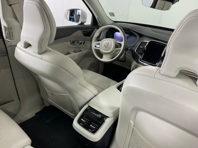 Used 2024 Volvo XC90 B6 Plus w/ Protection Package Premier AWD/4WD image 32
