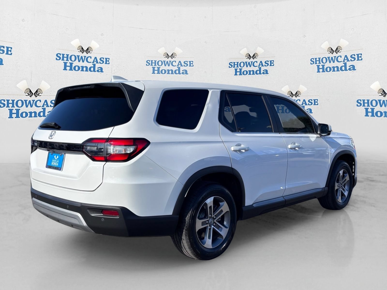 Certified 2024 Honda Pilot EX-L image 8
