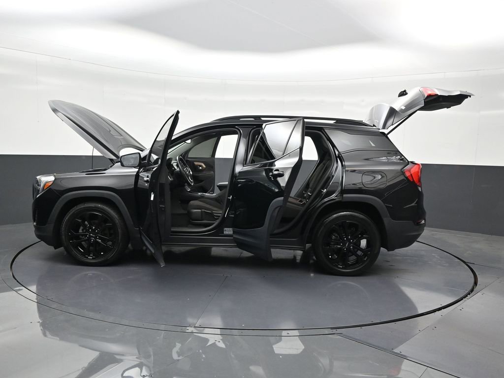 Used 2021 GMC Terrain SLE w/ Elevation Edition image 33