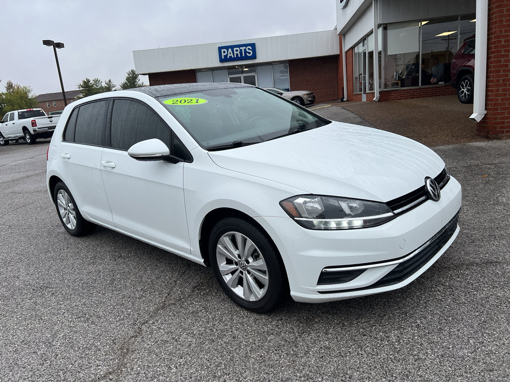 Used 2021 Volkswagen Golf 4-Door image 3