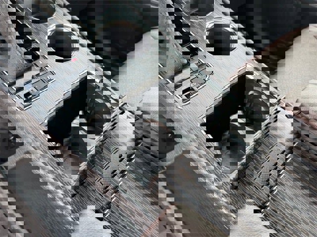 Used 2023 Toyota Sienna Platinum image 20