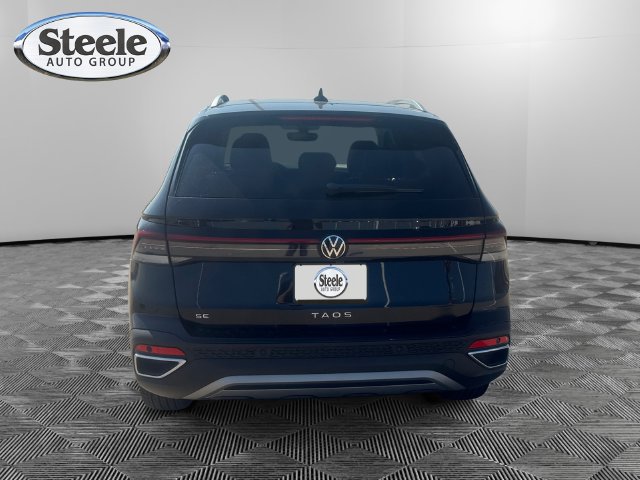 New 2026 Volkswagen Taos SE FWD image 4