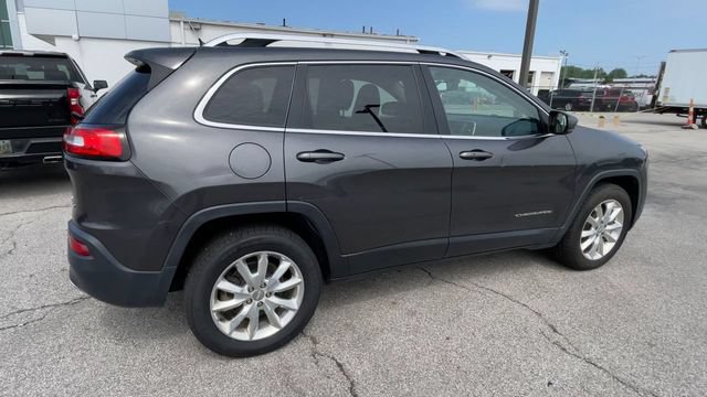 Used 2015 Jeep Cherokee Limited AWD/4WD image 2