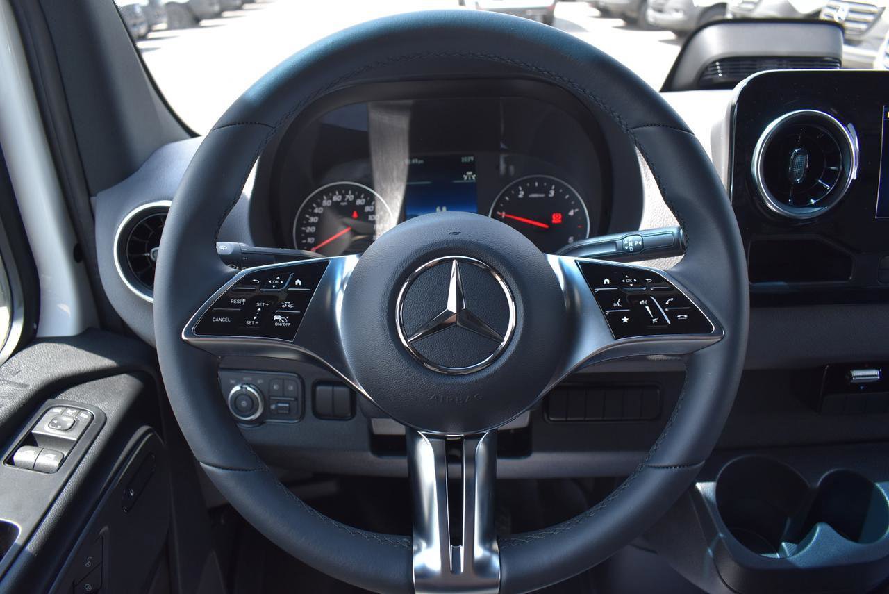 New 2025 Mercedes-Benz Sprinter 2500 image 8
