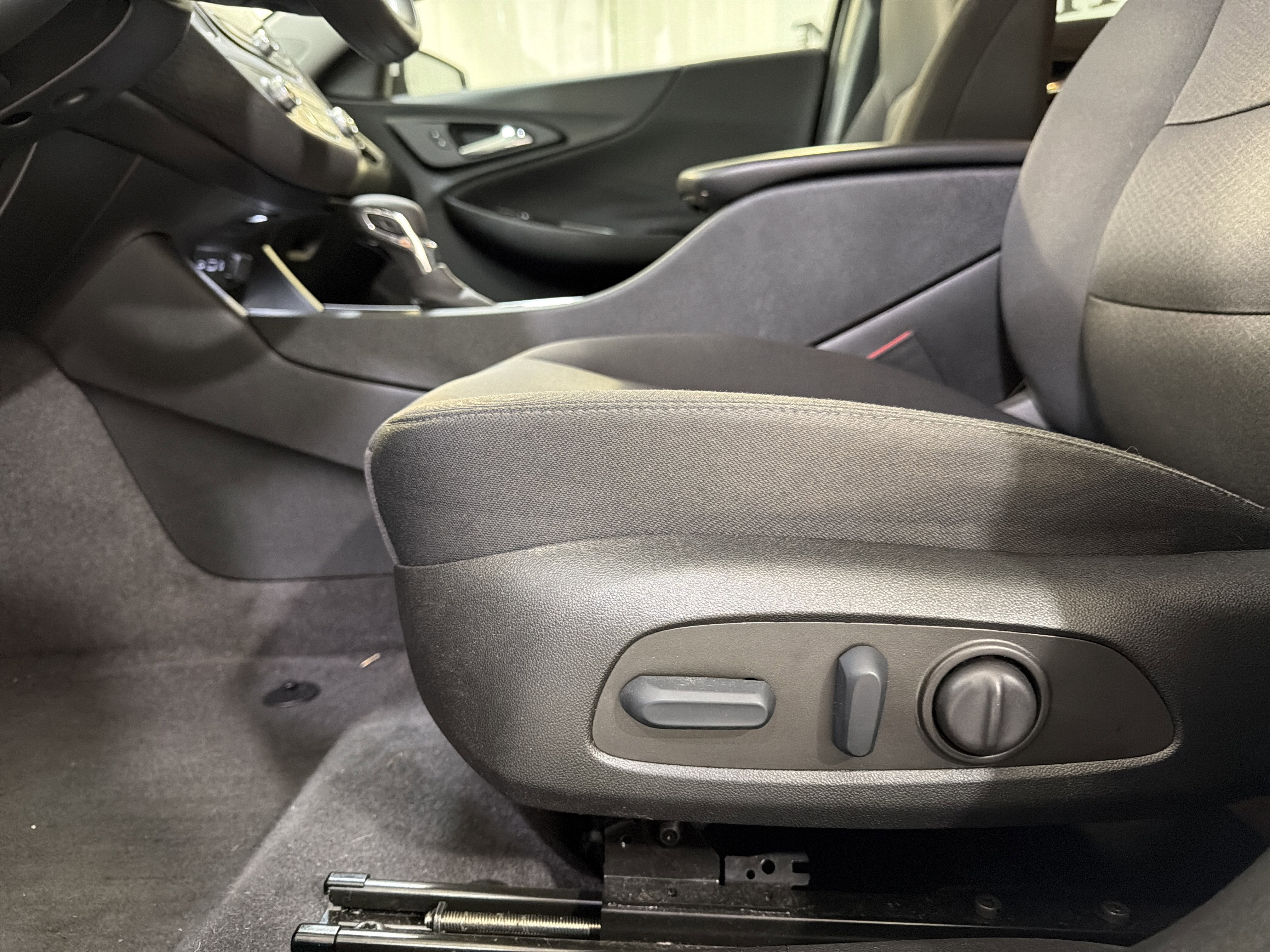 Used 2022 Chevrolet Malibu LT image 11