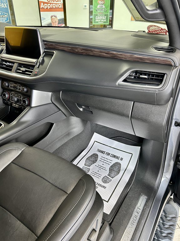 Used 2022 Chevrolet Suburban Z71 AWD/4WD image 16