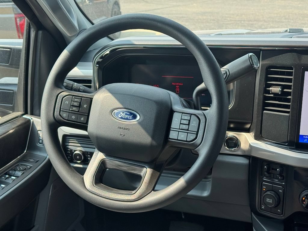 New 2026 Ford F350 XLT w/ XLT Premium Package AWD/4WD image 25
