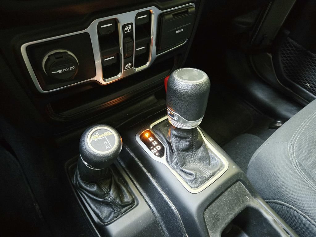 Used 2020 Jeep Wrangler Unlimited Sport S AWD/4WD image 31