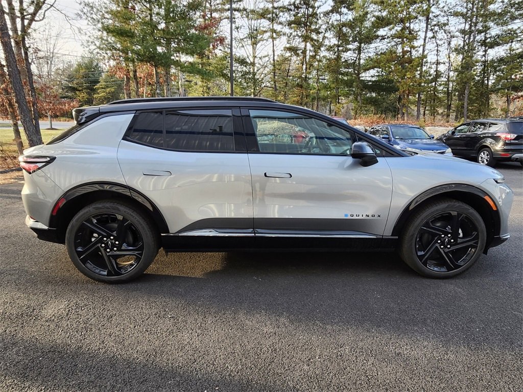 New 2026 Chevrolet Equinox EV RS image 6