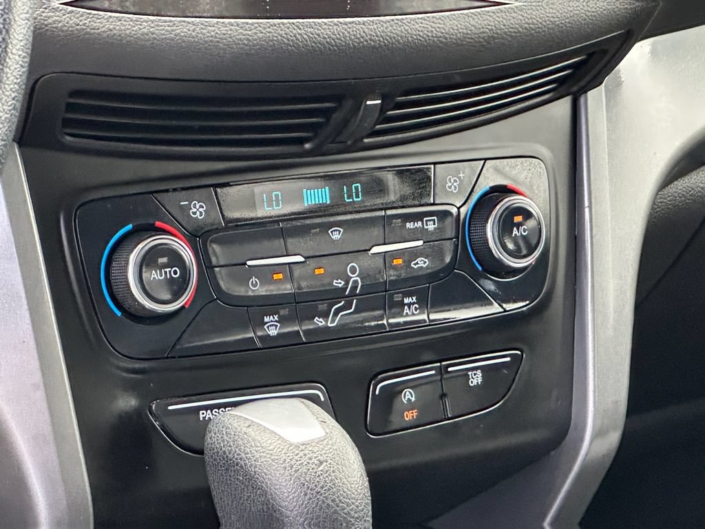 Used 2017 Ford Escape SE FWD image 16