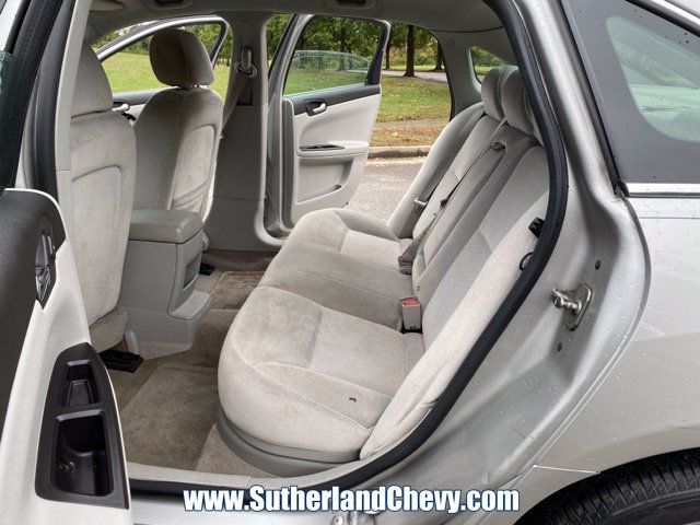 Used 2007 Chevrolet Impala LT FWD image 25