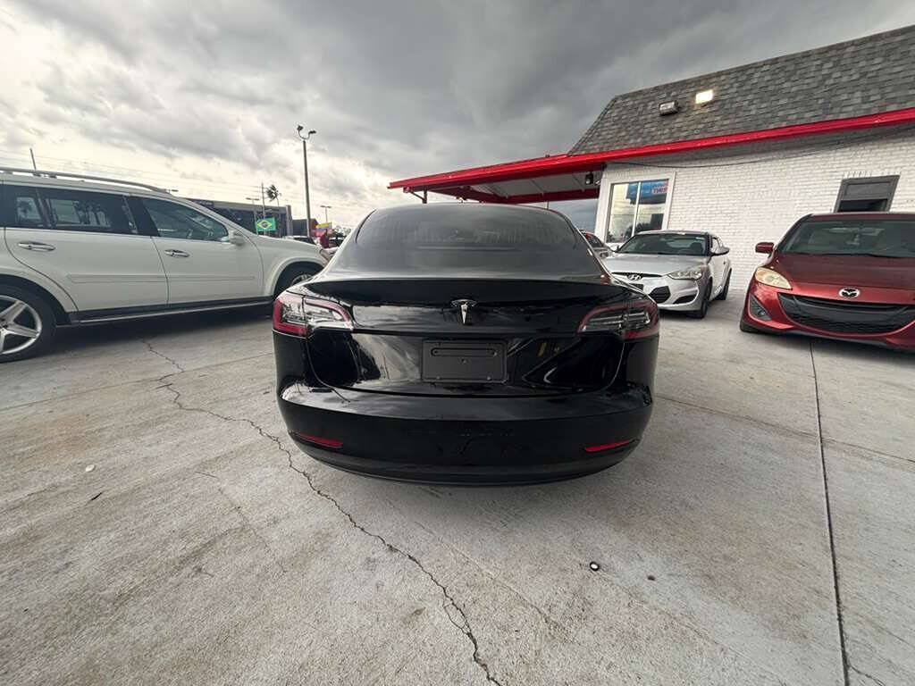 Used 2023 Tesla Model 3 Standard Range RWD image 2
