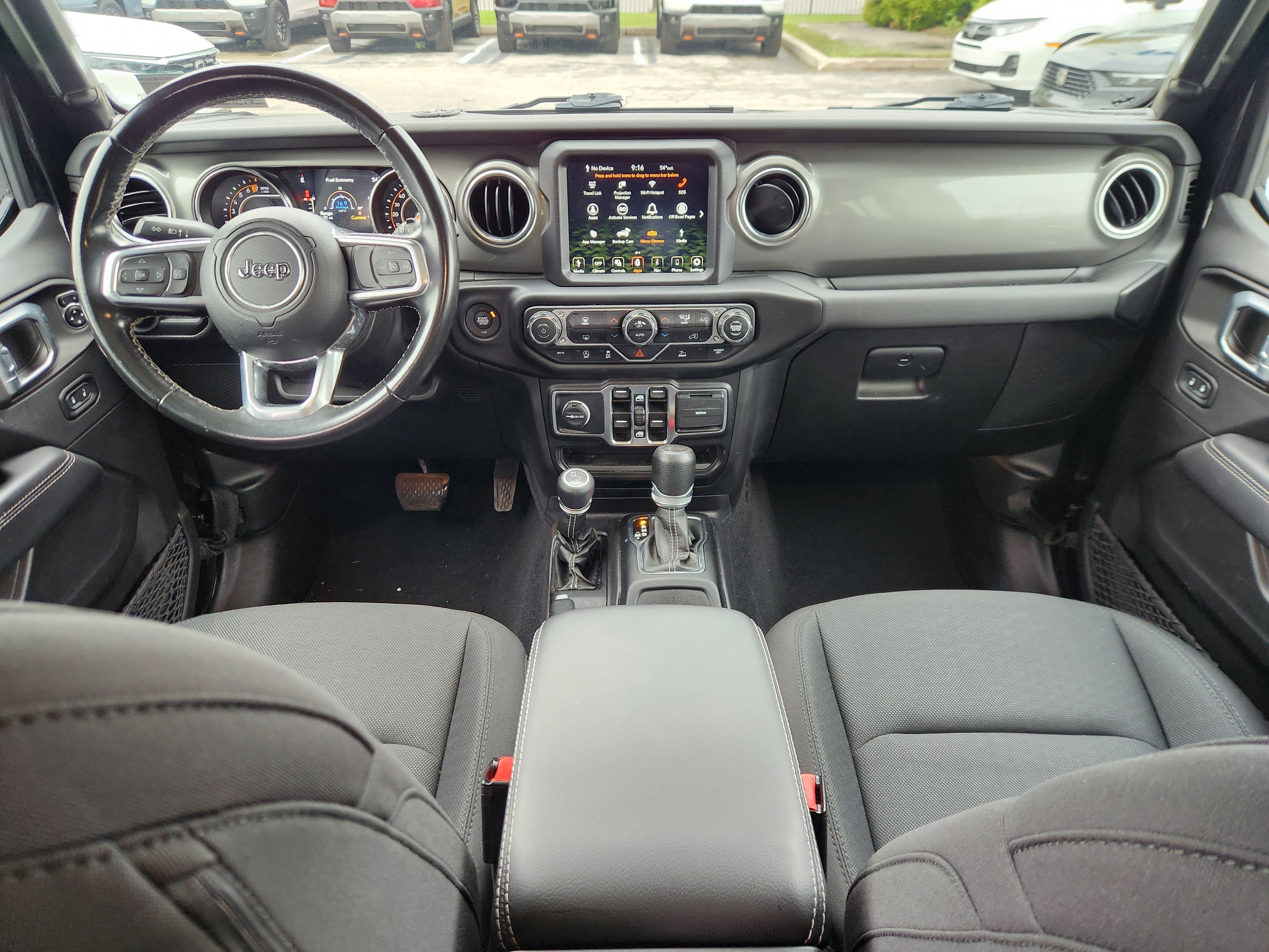 Used 2022 Jeep Wrangler Unlimited Sahara AWD/4WD image 8