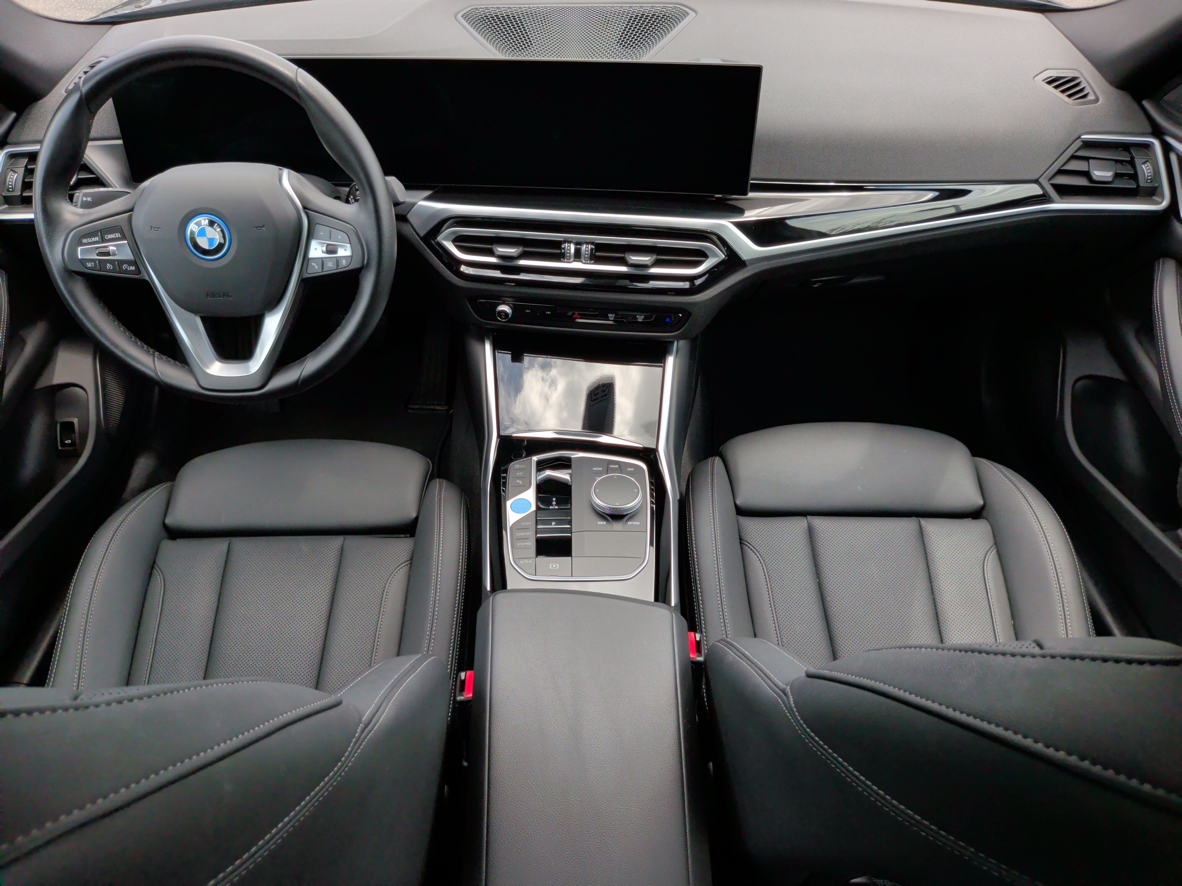 Certified 2024 BMW i4 eDrive35 w/ Convenience Package RWD image 34