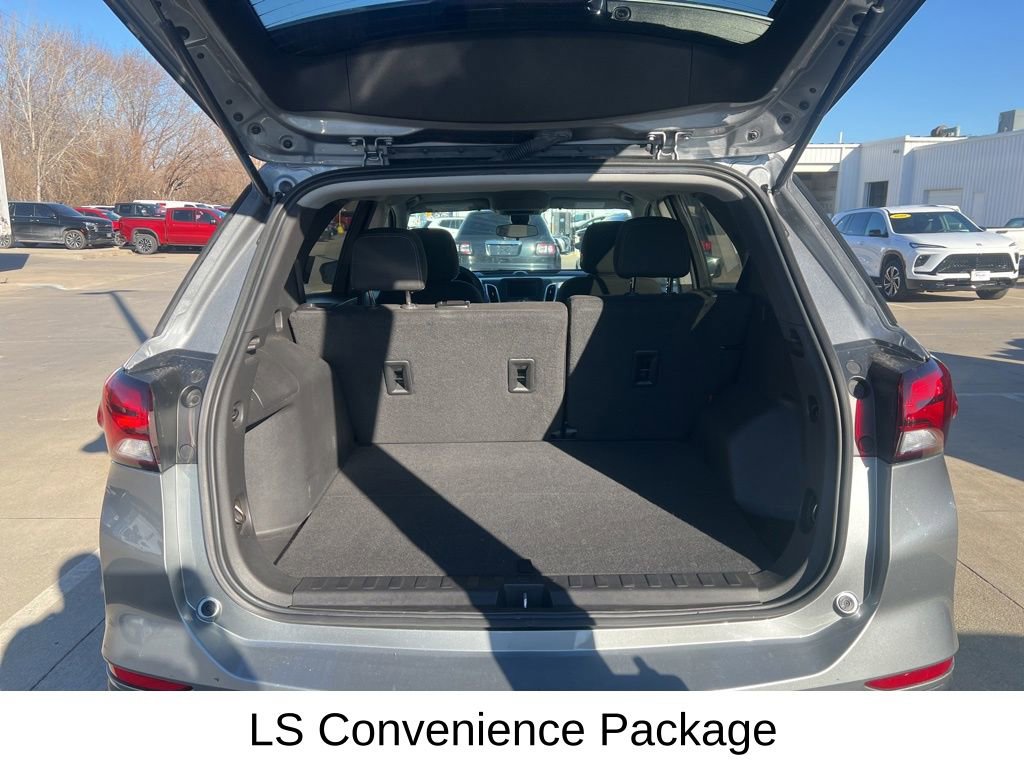 Used 2023 Chevrolet Equinox LS w/ LS Convenience Package image 12