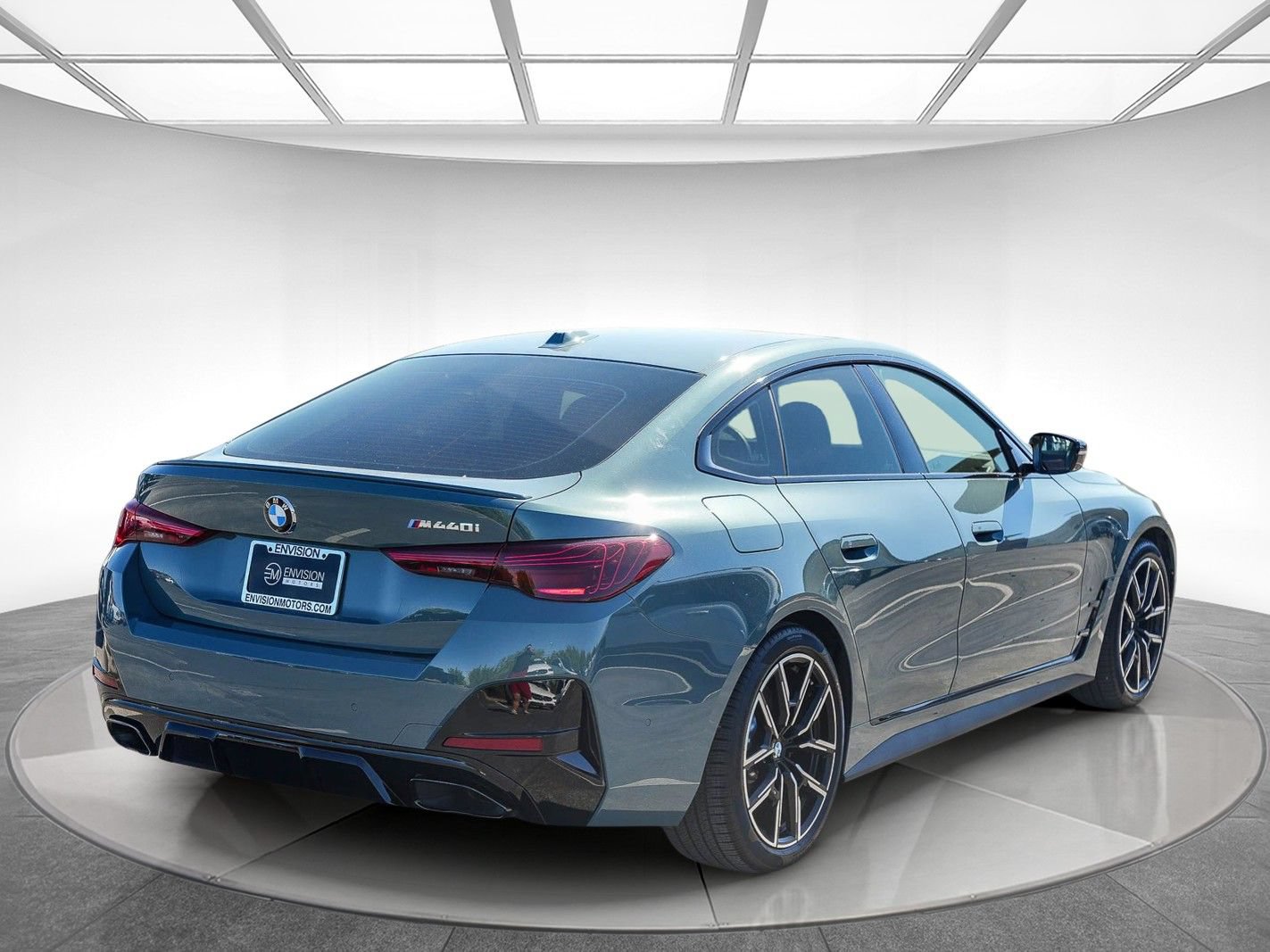 Used 2026 BMW M440i RWD image 4