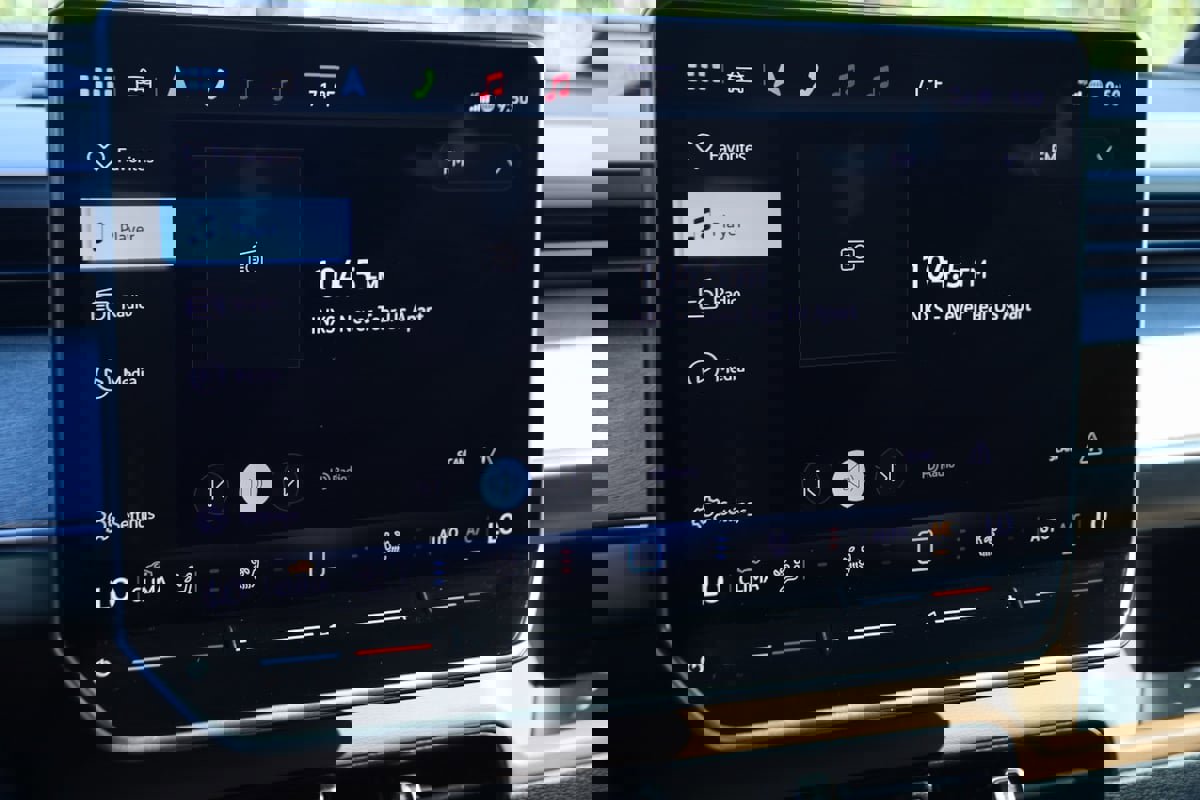 Used 2025 Volkswagen ID. Buzz Pro S image 47