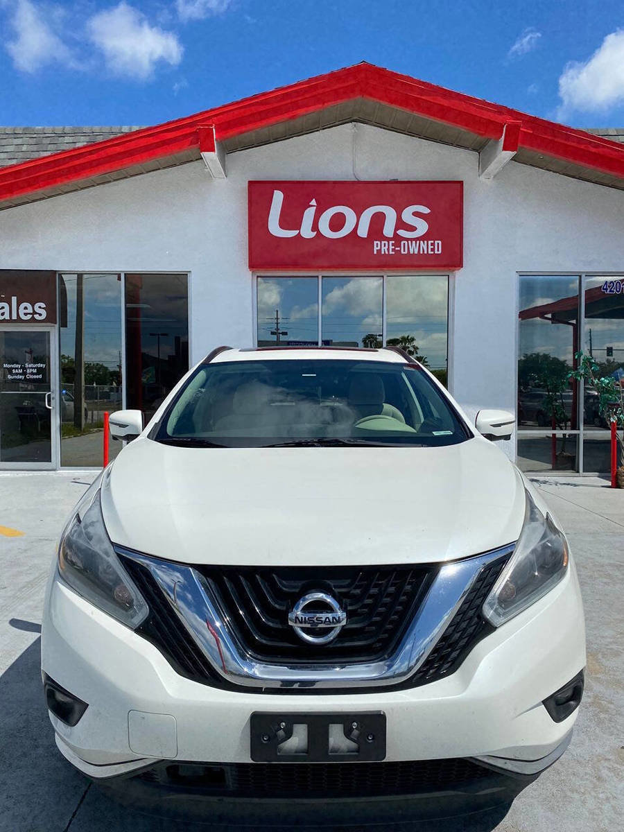 Used 2018 Nissan Murano SV w/ Premium Package image 13